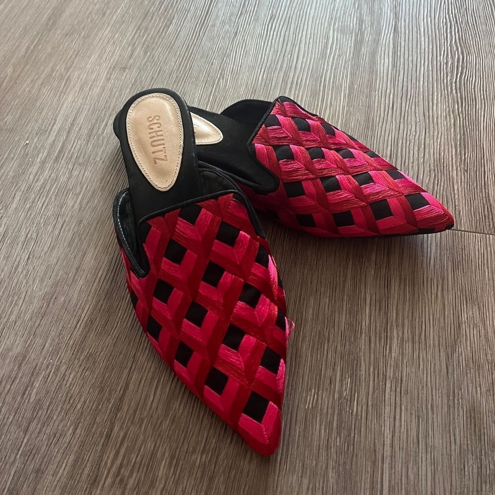 Schutz Genuine Leather Embroidered Mules Size 7B